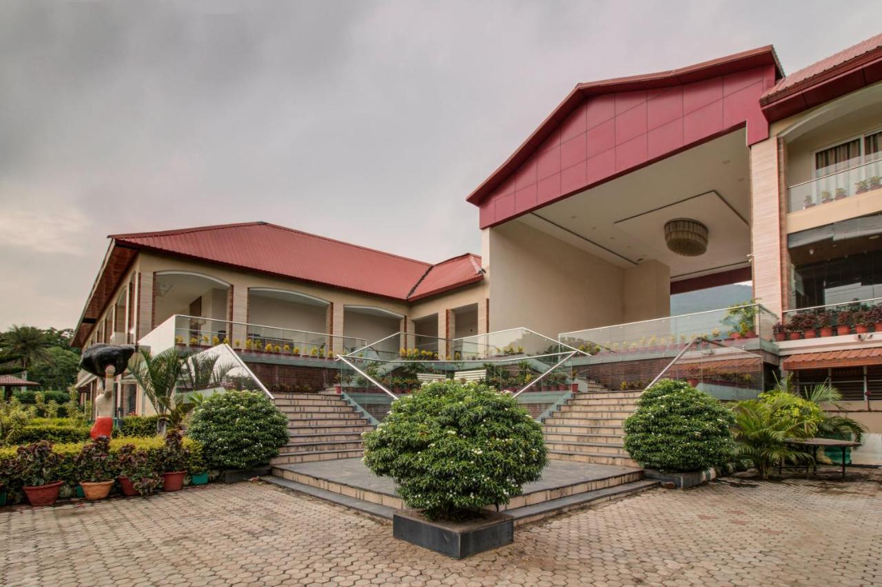 Oyo 3575 The Wave International Hotel Jamshedpur Eksteriør billede
