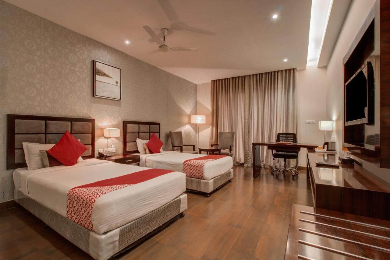 Oyo 3575 The Wave International Hotel Jamshedpur Eksteriør billede