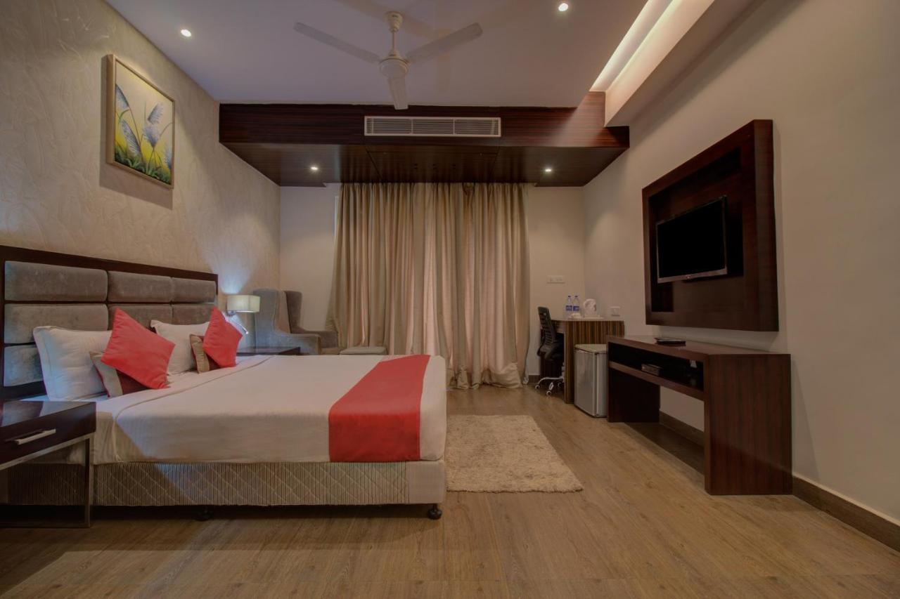 Oyo 3575 The Wave International Hotel Jamshedpur Eksteriør billede