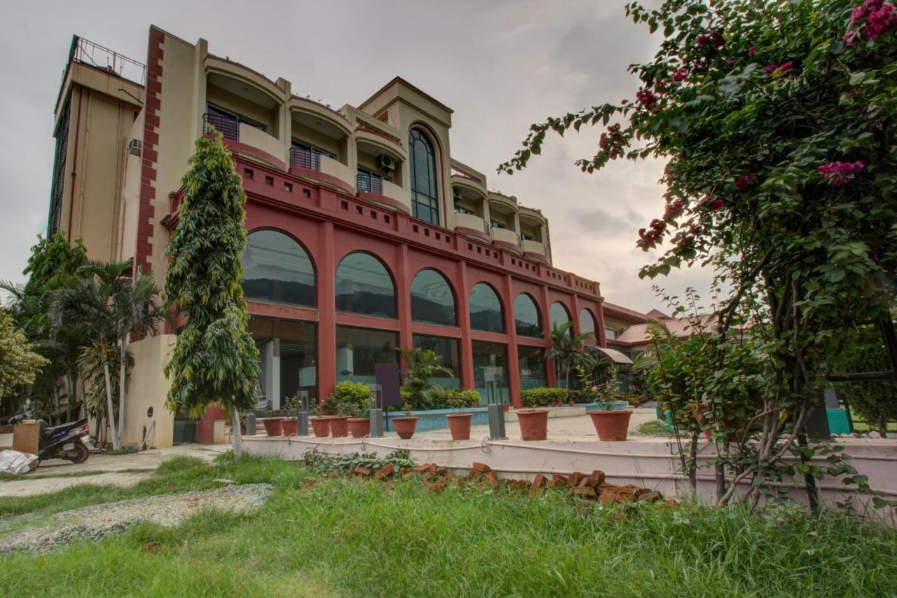 Oyo 3575 The Wave International Hotel Jamshedpur Eksteriør billede